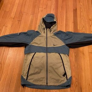 Vintage Nike ACG Windbreaker - dark blue and olive. Size Medium